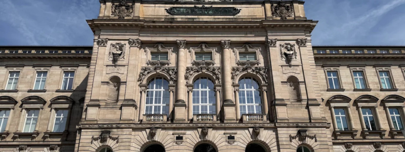 Julius-Maximilians-Universität Würzburg (JMU)