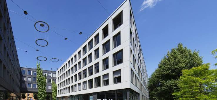 EU Business School