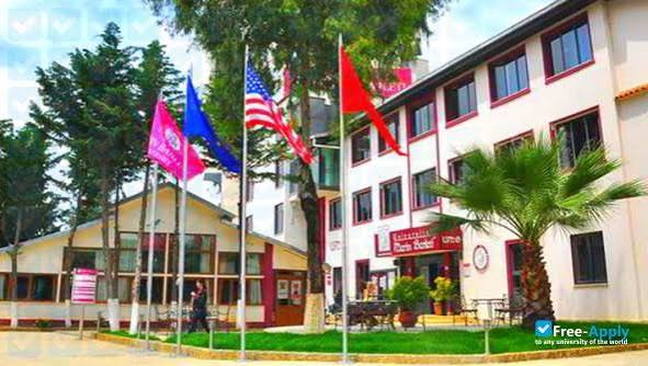 Barleti University