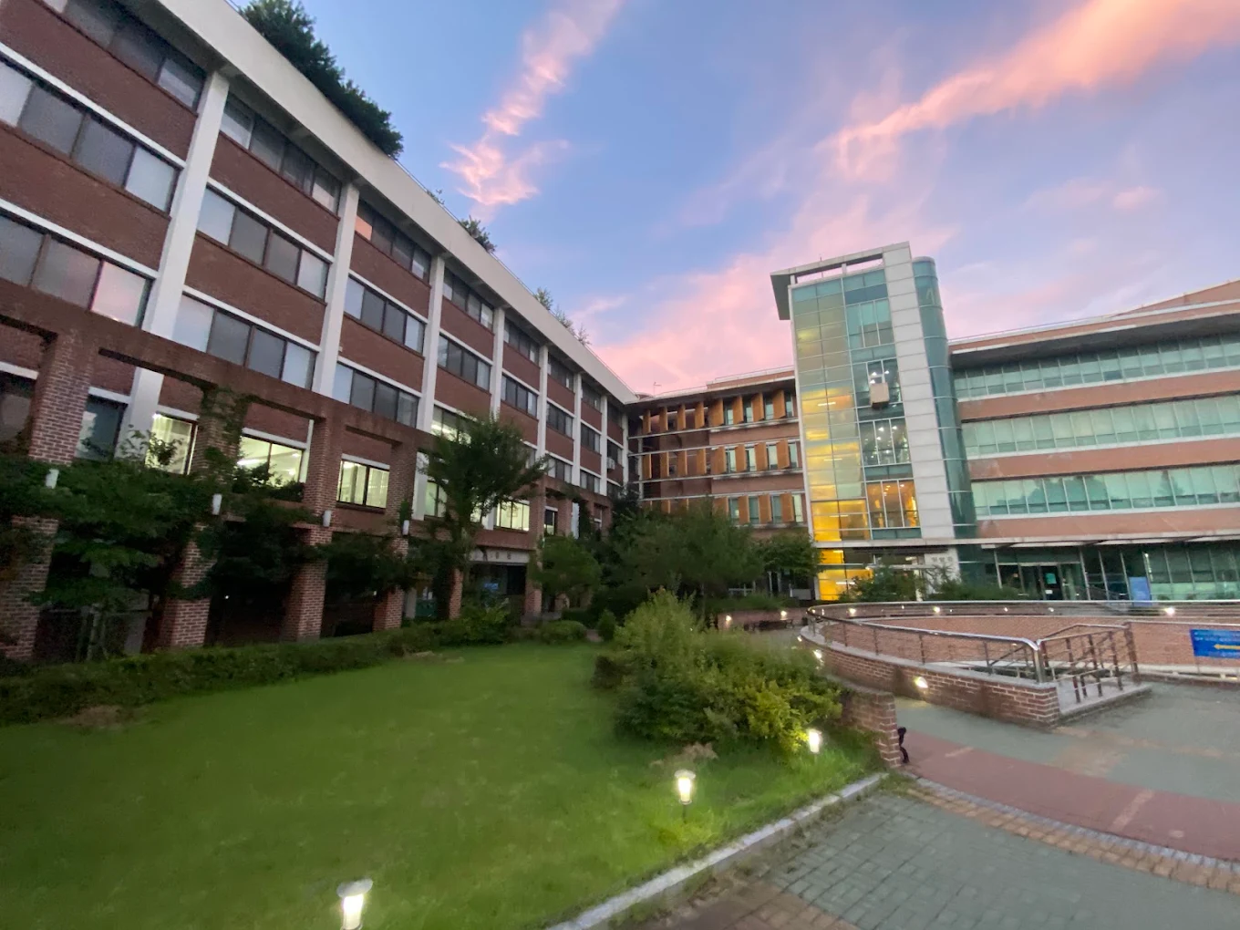 Korean Bible University